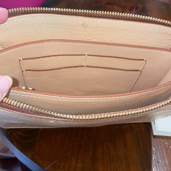 Lotuff The Tripp Bag Marked T295 Leather Crossbody NWT in Natural. P 11 - Picture 5 of 13